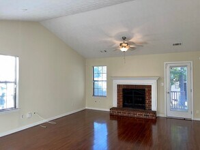 1571 Carriage Ln in Jonesboro, GA - Building Photo - Building Photo