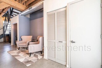 527 Molino St in Los Angeles, CA - Foto de edificio - Building Photo