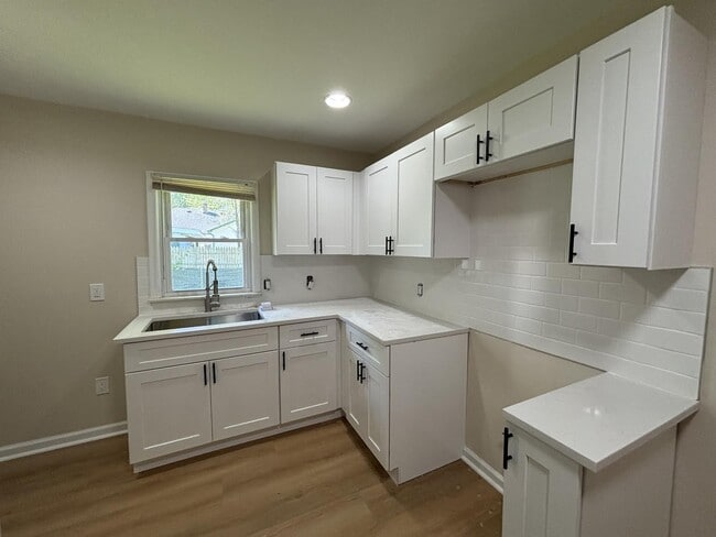 property at 1470 Donovan St