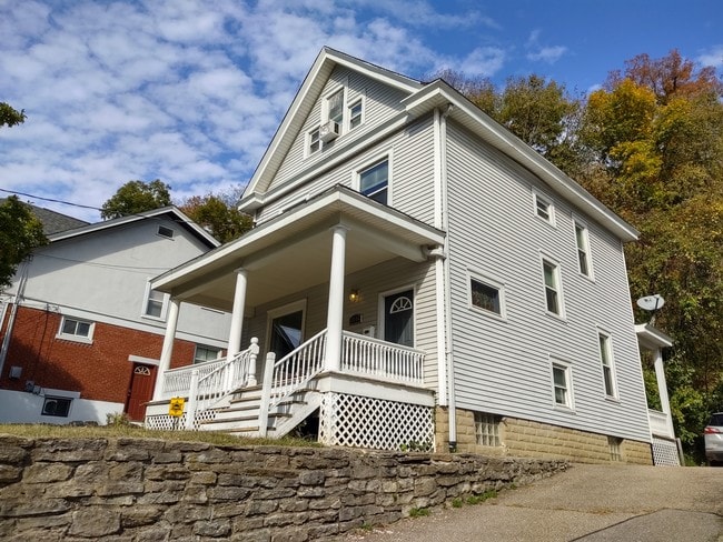 3546 Linwood Ave in Cincinnati, OH - Foto de edificio - Building Photo