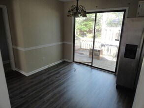 593 Countrytown Dr in Hope Mills, NC - Building Photo - Building Photo