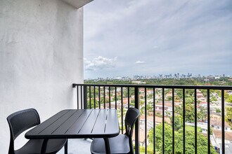 1501 SW 37th Ave in Miami, FL - Building Photo - Building Photo