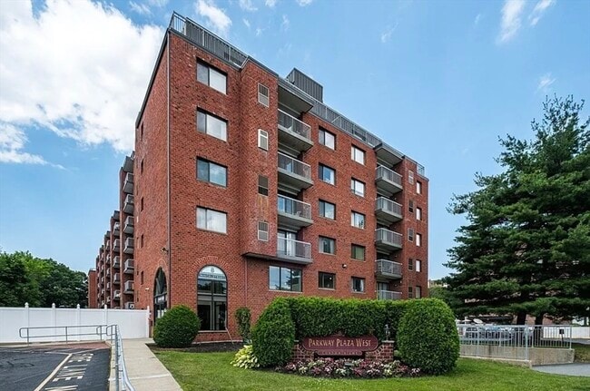 property at 8 9th St