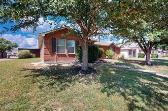 2998 Dusty Ridge Dr in Rockwall, TX - Building Photo - Building Photo