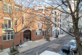 212 S 24th St in Philadelphia, PA - Building Photo - Building Photo