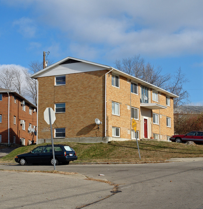 400 N Cherrywood Ave in Dayton, OH - Building Photo