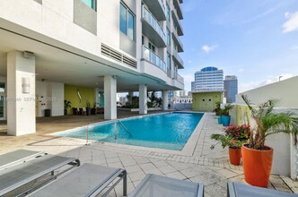 315 NE 3rd Ave in Fort Lauderdale, FL - Foto de edificio - Building Photo