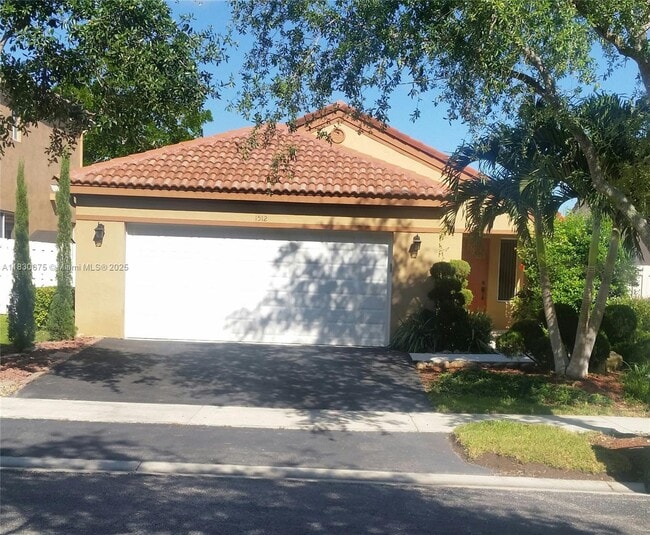 property at 1512 Presidio Dr