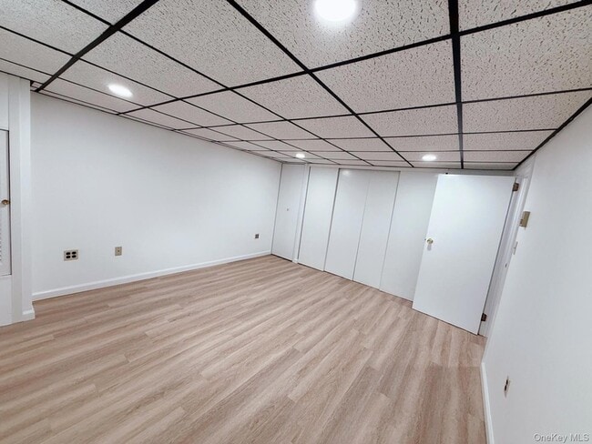 12 Bruce Dr in Centereach, NY - Building Photo - Building Photo