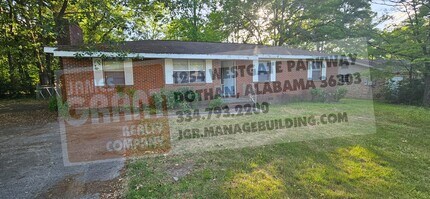 306 Mustang Dr in Dothan, AL - Building Photo - Building Photo