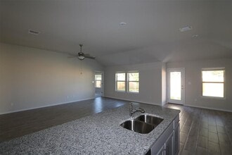 256 Falling Star Ln in Andice, TX - Building Photo - Building Photo