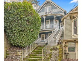 2069 SW Park Ave in Portland, OR - Building Photo