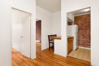 329 E 52nd St in New York, NY - Building Photo - Interior Photo