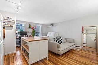 36 Joy St in Boston, MA - Building Photo - Building Photo