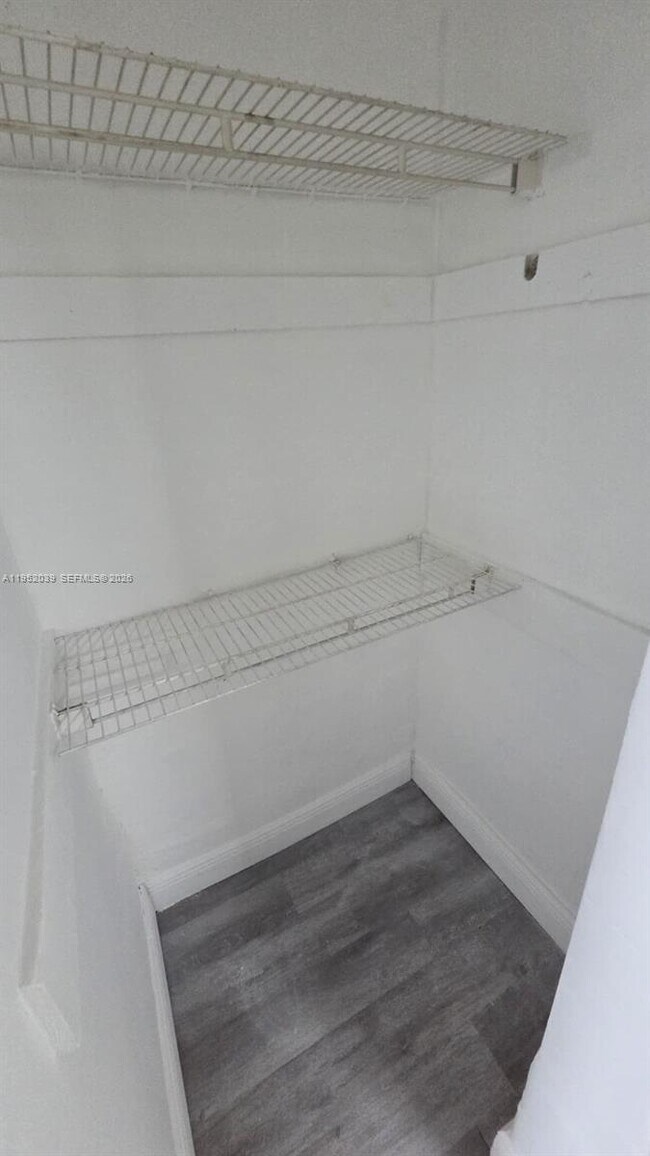 855 NW 3rd Terrace in Dania Beach, FL - Building Photo - Building Photo