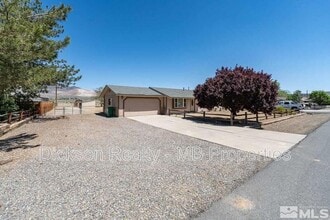 215 Ring Rd in Dayton, NV - Building Photo - Building Photo