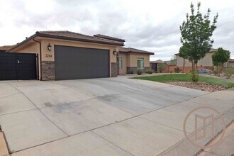3284 E Livia Dr in Saint George, UT - Building Photo - Building Photo