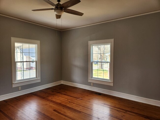 18 W 8th St in Greenville, SC - Building Photo - Building Photo