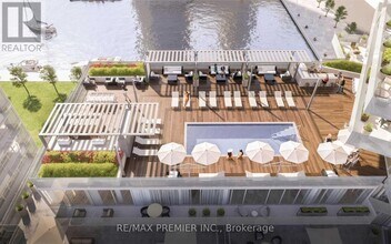 15 Queens Quay E in Toronto, ON - Building Photo - Building Photo