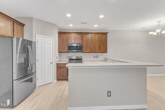3634 Olympia Dr in Raleigh, NC - Foto de edificio - Building Photo