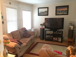 1551 W Broad St in Stratford, CT - Building Photo - Building Photo