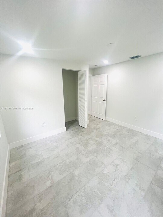 8000 NW 11th Ave in Miami, FL - Building Photo