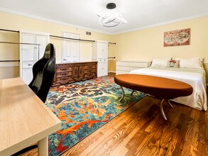 6636 Isle of Skye Dr in Highland, MD - Foto de edificio - Building Photo