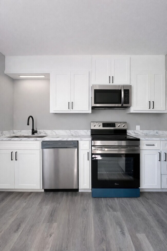 Fisher St. Apartments in Huntsville, AL - Building Photo - Building Photo