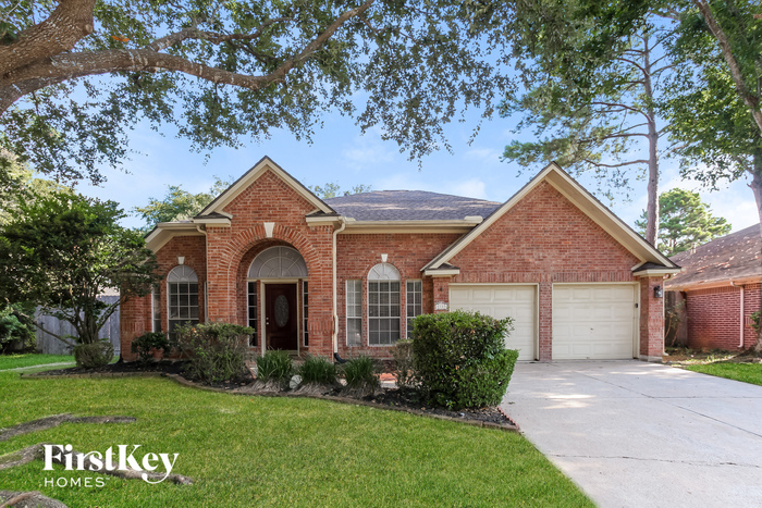 2115 Mercoal Dr in Spring, TX - Foto de edificio