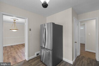 5617 Knollwood Rd in Bethesda, MD - Building Photo - Building Photo