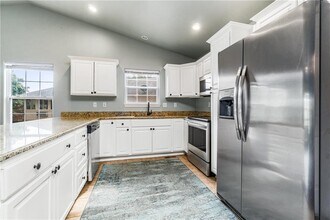 50 May Ln in Bella Vista, AR - Building Photo - Building Photo