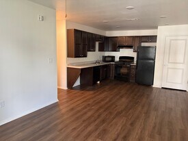 501 Dallas St SW in Gravette, AR - Building Photo