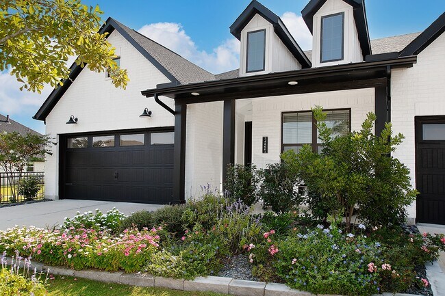 14266 Juniper Breeze Ct in Willis, TX - Building Photo - Building Photo