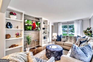 2589 Bentbrook Ct in Doraville, GA - Building Photo