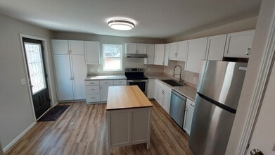 204 6th Ave in Shell Lake, WI - Building Photo - Building Photo