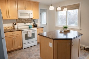 3923 W Quigley Dr in Denver, CO - Building Photo