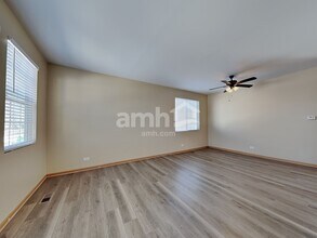 39861 Waterloo Dr in Beach Park, IL - Foto de edificio - Building Photo