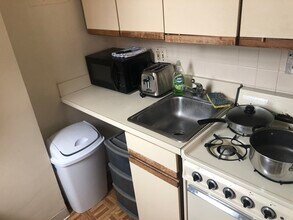 1121 ARLINGTON, Unit 902 in Arlington, VA - Foto de edificio - Building Photo