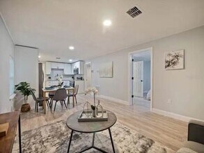 1022 Federal St in Orlando, FL - Foto de edificio - Building Photo