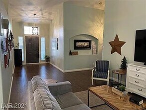 1443 Basin View Cir in Las Vegas, NV - Foto de edificio - Building Photo