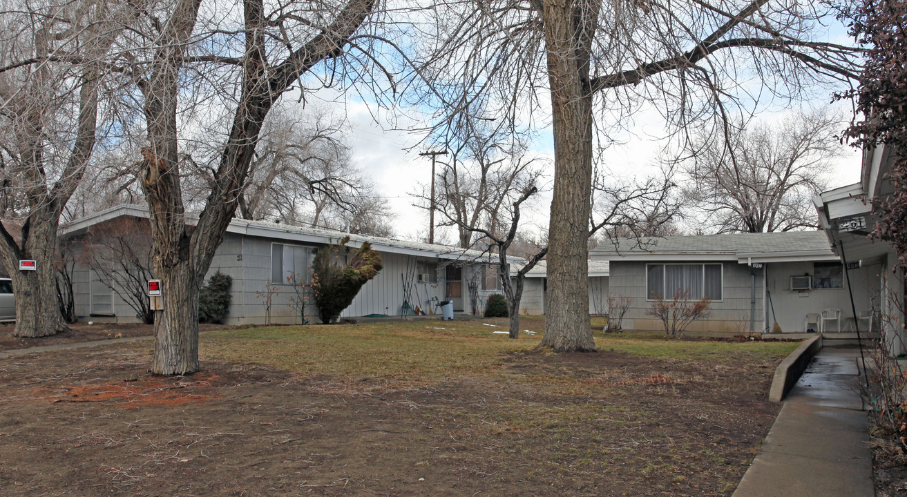 401-407 Highland Ave in Reno, NV - Building Photo