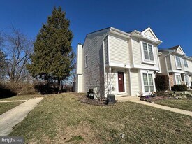 326 Lancaster Square in Sterling, VA - Building Photo