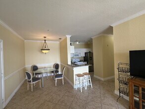 2755 Via Capri in Clearwater, FL - Building Photo - Building Photo