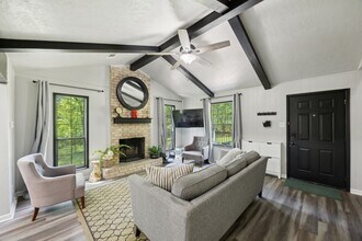 10 Boat Launch Rd in Pointblank, TX - Building Photo - Building Photo