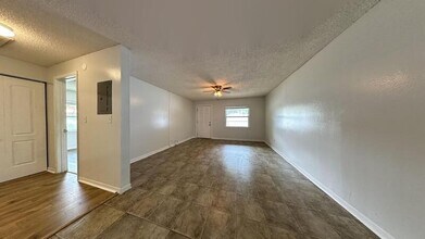 6420 S Adelia Ave in Tampa, FL - Building Photo - Building Photo