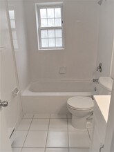 11 Old Allamuchy Rd, Unit 2 in Hackettstown, NJ - Building Photo - Building Photo