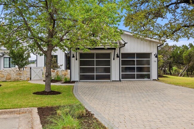 19601 Flying J Blvd in Spicewood, TX - Building Photo - Building Photo