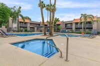 Element on the Loop in Tucson, AZ - Foto de edificio - Building Photo