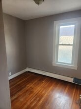 11 Fairview Ave, Unit APT 2 in Poughkeepsie, NY - Foto de edificio - Building Photo