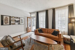 4353 Freeland Ave in Philadelphia, PA - Building Photo